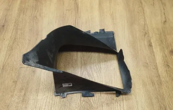 Porsche Macan (95B) Intercooler air channel guide 95B117336K