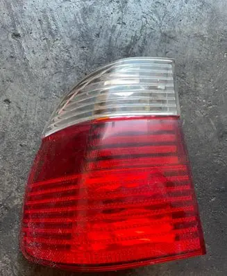BMW 5 E39 Rear/tail lights 2496339 393390