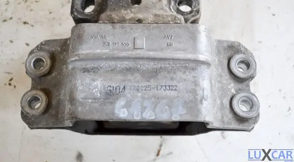 Volkswagen PASSAT B7 Engine mount bracket 3C0199555AL
