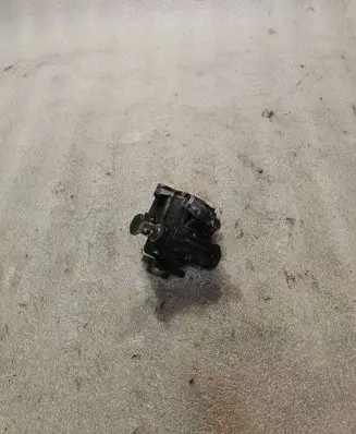 Audi A4 S4 B6 8E 8H Power steering pump