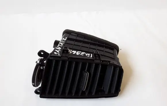Hyundai Santa Fe Dash center air vent grill 974202B900