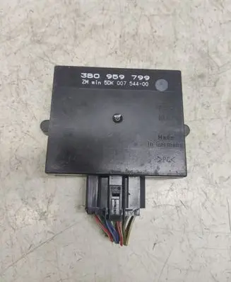 Volkswagen PASSAT B5 Comfort/convenience module 3B0959799