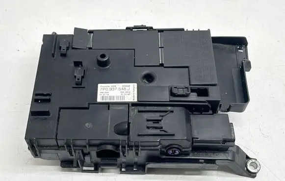Porsche Cayenne (92A) Fuse module 7P0937548J 939648 SW0010