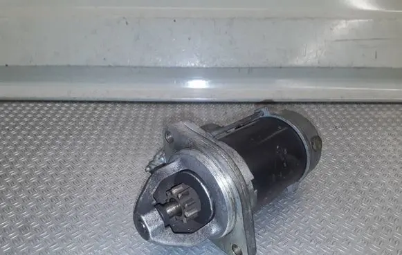 BMW 1 E81 E87 Starter motor 752345003 MS4280001750