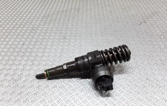 Volkswagen Caddy Fuel injector 038130073BN