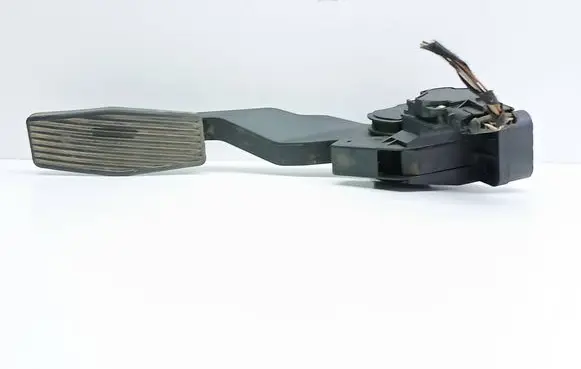 Opel Zafira A Accelerator throttle pedal 0281002298 90581208