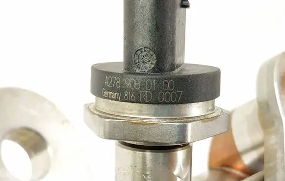 Mercedes-Benz GLE (W166 - C292) Fuel main line pipe 2760700400 2760781245