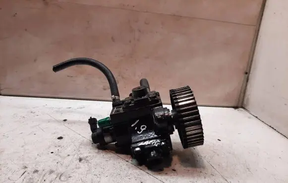 Fuel injection high pressure pump