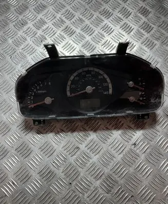 KIA Sportage Speedometer (instrument cluster) 940011F200