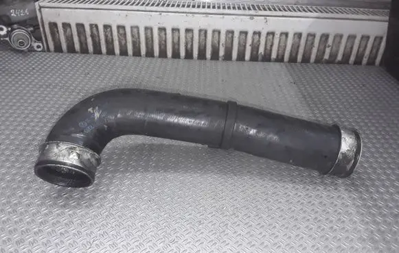 Volkswagen Golf V Intercooler hose/pipe