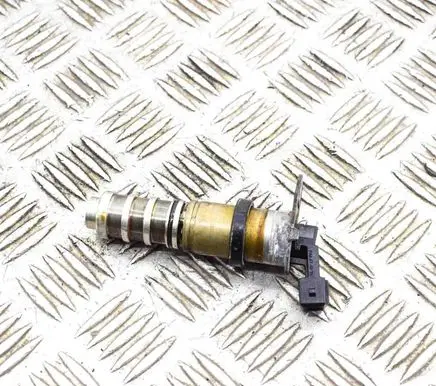BMW 5 F10 F11 Crankshaft position sensor 7585776 13151214