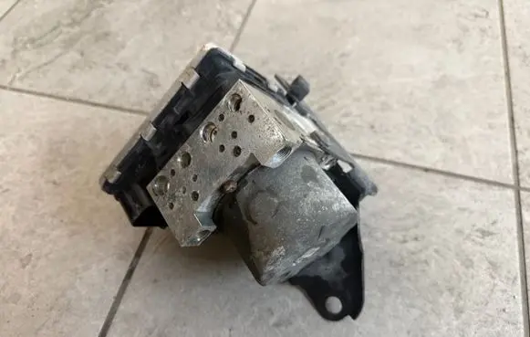 Volkswagen Amarok ABS Pump 2H6614517B