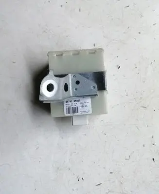 Toyota Avensis T250 Door central lock control unit/module 8974105050