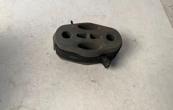 BMW 7 F01 F02 F03 F04 Muffler mount bracket/holder 8513515