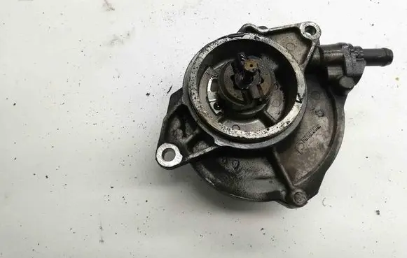 Audi Q7 4L Vacuum pump