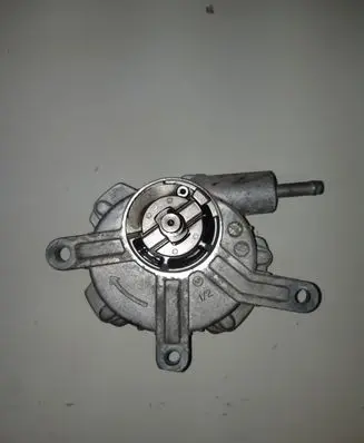 Lexus IS 220D-250-350 Vacuum pump 12010635