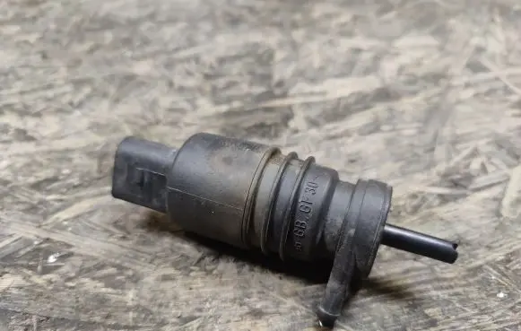 Mercedes-Benz S W140 Windscreen/windshield washer pump