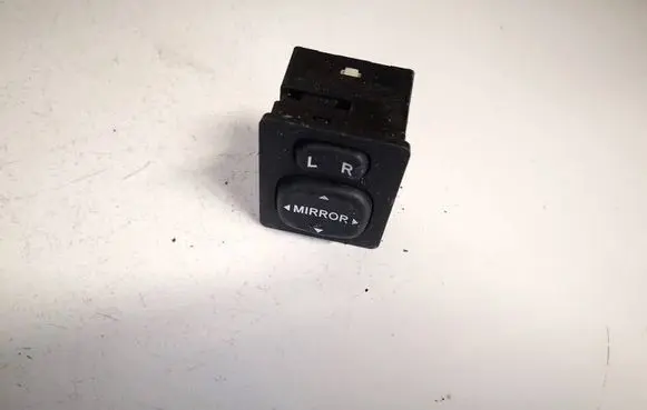 Wing mirror switch