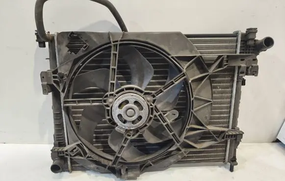 Opel Vivaro Coolant radiator