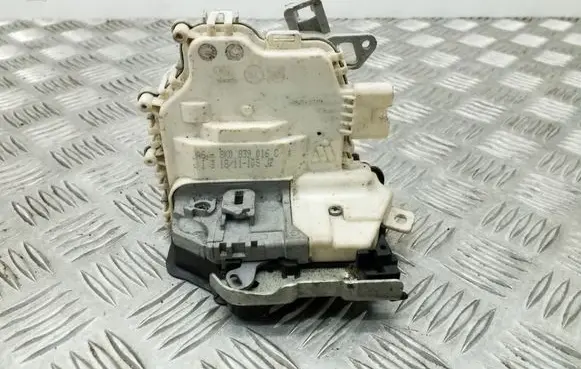 Audi A4 S4 B8 8K Rear door lock 8K0839016C