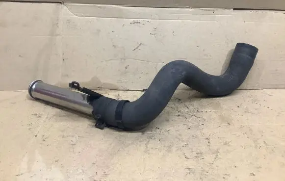 Lexus RX 330 - 350 - 400H Engine coolant pipe/hose
