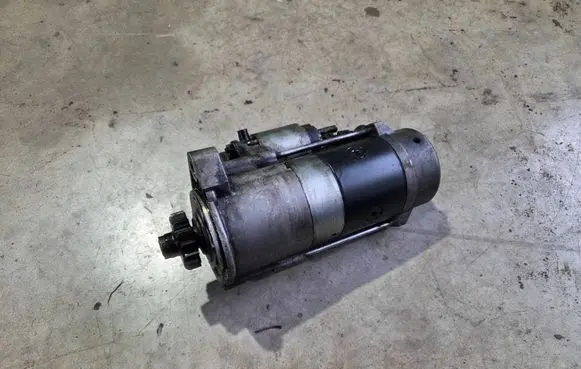 Audi Q7 4L Starter motor 19989N