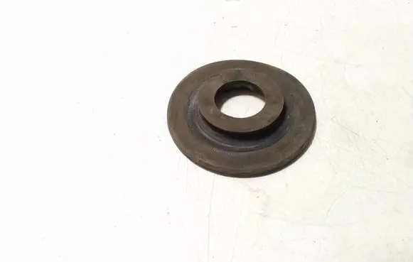 Volkswagen Golf VIII Rear coil spring rubber mount 5Q0512149E