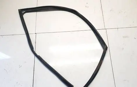 Honda Accord Rubber seal front coupe door 