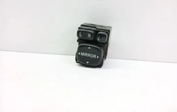 Toyota Avensis T250 Wing mirror switch 183575