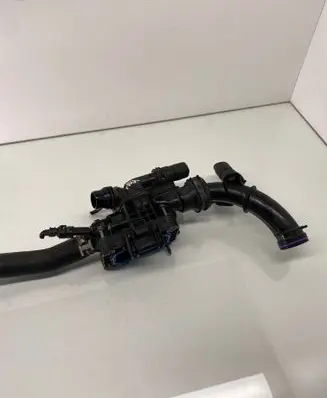 Thermostat/thermostat housing