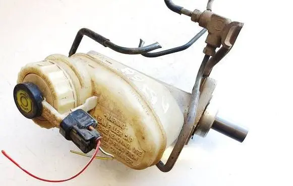 Toyota Avensis T220 Master brake cylinder 03.35088420.1 03.3508-8420.1