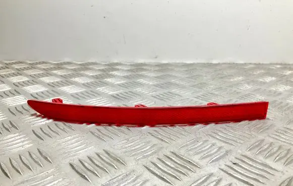 Volkswagen Tiguan Rear tail light reflector 5N0945105