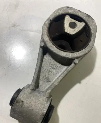 Nissan Juke I F15 Engine mount bracket XA8652110C