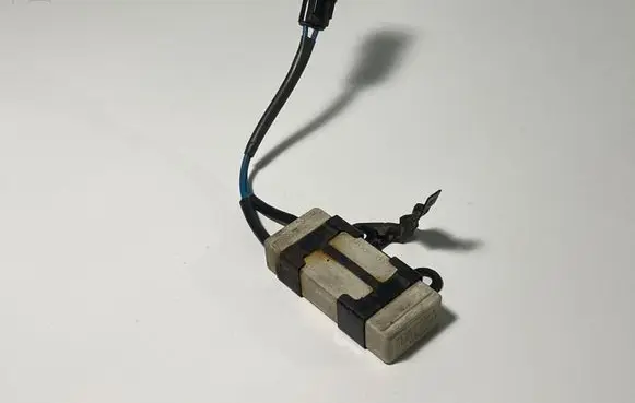 Coolant fan relay