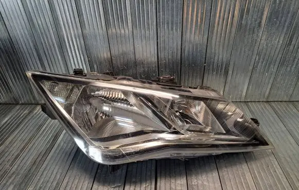 Seat Leon (5F) Headlight/headlamp 5F1941006A 90010799