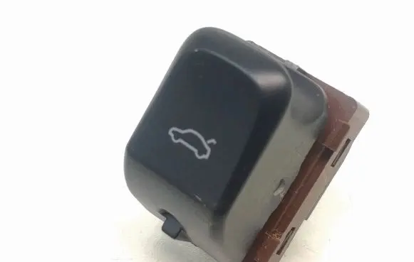 Tailgate opening switch