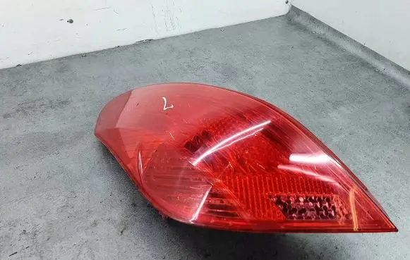Peugeot 308 Rear/tail lights 9680425780
