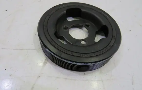 BMW 1 F20 F21 Crankshaft pulley 7562801