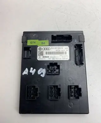 Audi A4 S4 B8 8K Comfort/convenience module 8K0907063B
