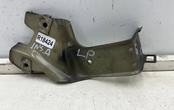 Opel Insignia A Fender mounting bracket