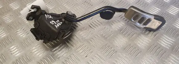 Audi A4 S4 B7 8E 8H Accelerator throttle pedal 8E2721523