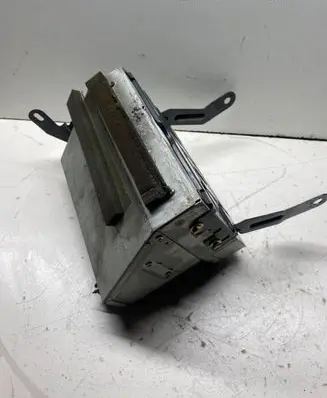 Volvo S70 V70 V70 XC Relay mounting block V00060V7030178