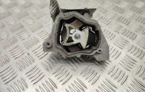 Land Rover Range Rover Evoque L538 Engine mount bracket GJ326H051AB