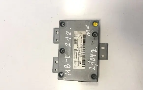 Mercedes-Benz E W211 Head unit multimedia control A2049000300 A1718270345 A2049020900