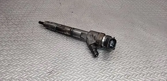 Mercedes-Benz B W245 Fuel injector 0445110167 A6460700787