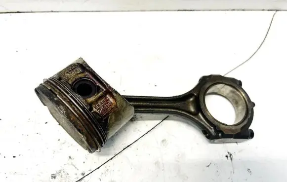 Renault Laguna II Piston with connecting rod