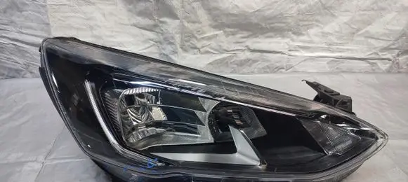 Ford Focus Headlight/headlamp MX7B-13E014