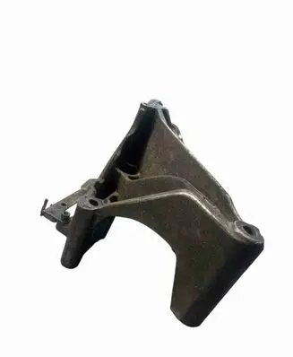 Engine mounting bracket