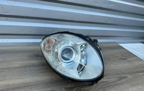 Mercedes-Benz R W251 Headlight/headlamp R251LAMPA