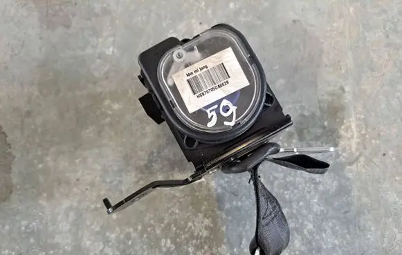 KIA Magentis Middle seatbelt (rear) 898502G200
